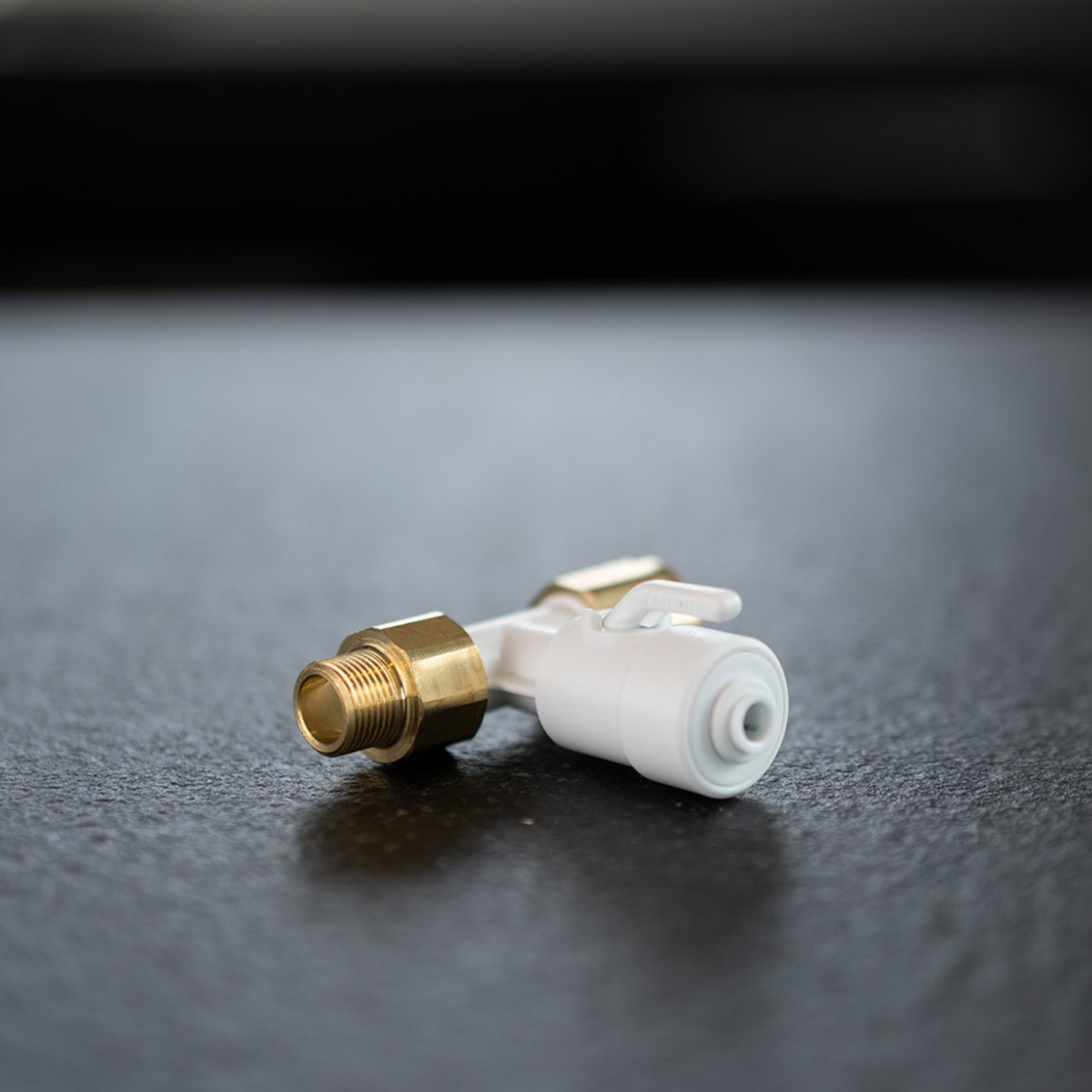 vanne d'arrêt pour distributeur d'eau 3/8 Zoll avec clapet anti-retour et robinet à tournant sphérique 1/4